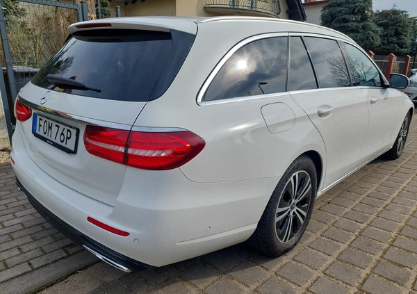 Mercedes-Benz Klasa E cena 127500 przebieg: 144275, rok produkcji 2019 z Jelcz-Laskowice małe 254